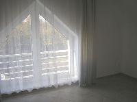 pohled do pokoje